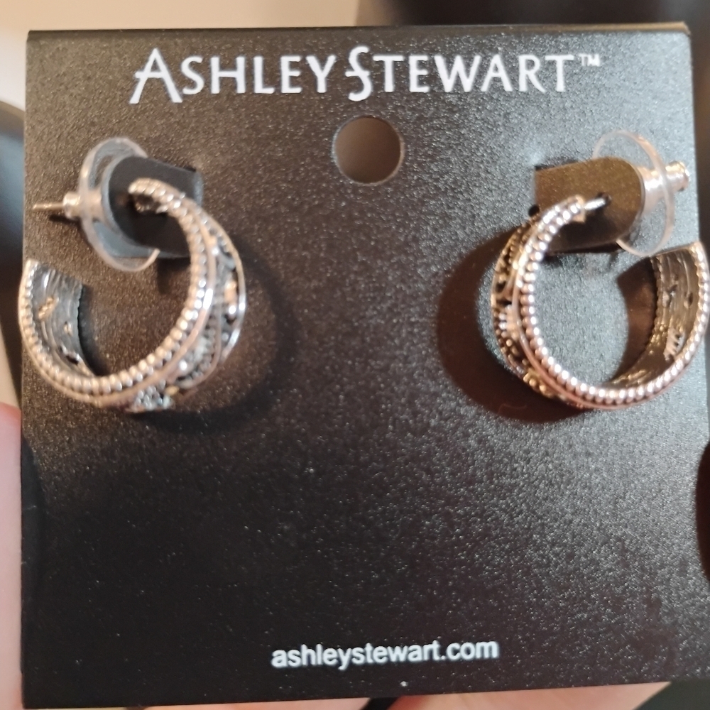 Ashley Stewart Silver Tone Textured‎ Earring Hoop